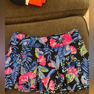 Lilly Pulitzer Lexletic Skort with Pink and Blue Accents sz xl